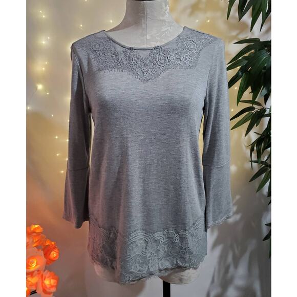 Sunday Scalloped Lace Bell Sleeve Cross Back Heather Gray Top Women's Size XS - Picture 1 of 8